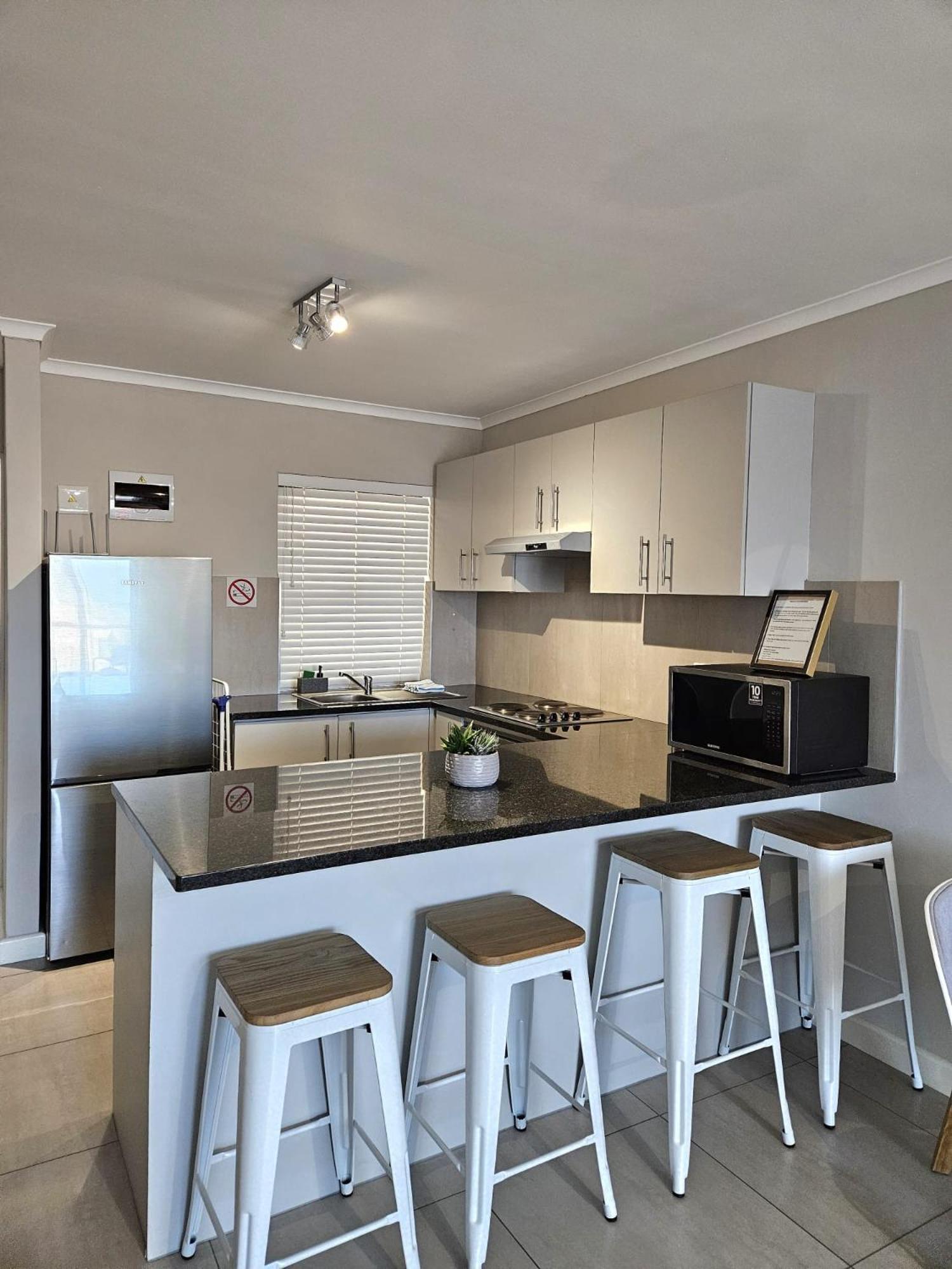 Beachside Getaway Apartment *